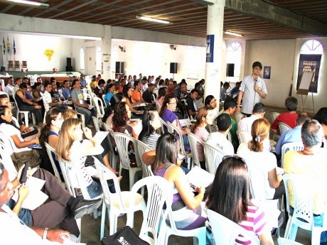 João Luiz de Sá Melo em sala de aula