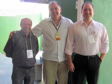 Pr. Jonas, à esquerda, com Wagner Inácio e Inar