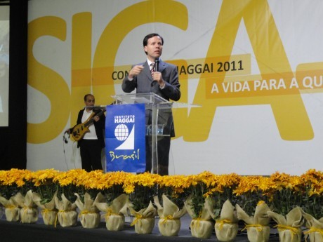 Elias Neves de Souza, o anfitrião do evento, dá as boas vindas