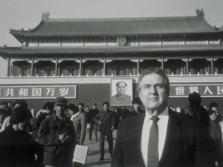 Primeira visita à China em Novembro de 1984 Primeira visita à China em Novembro de 1984